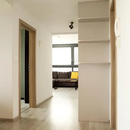 Apartment View, 24th Floor, Private Free Parking, Greataccess *